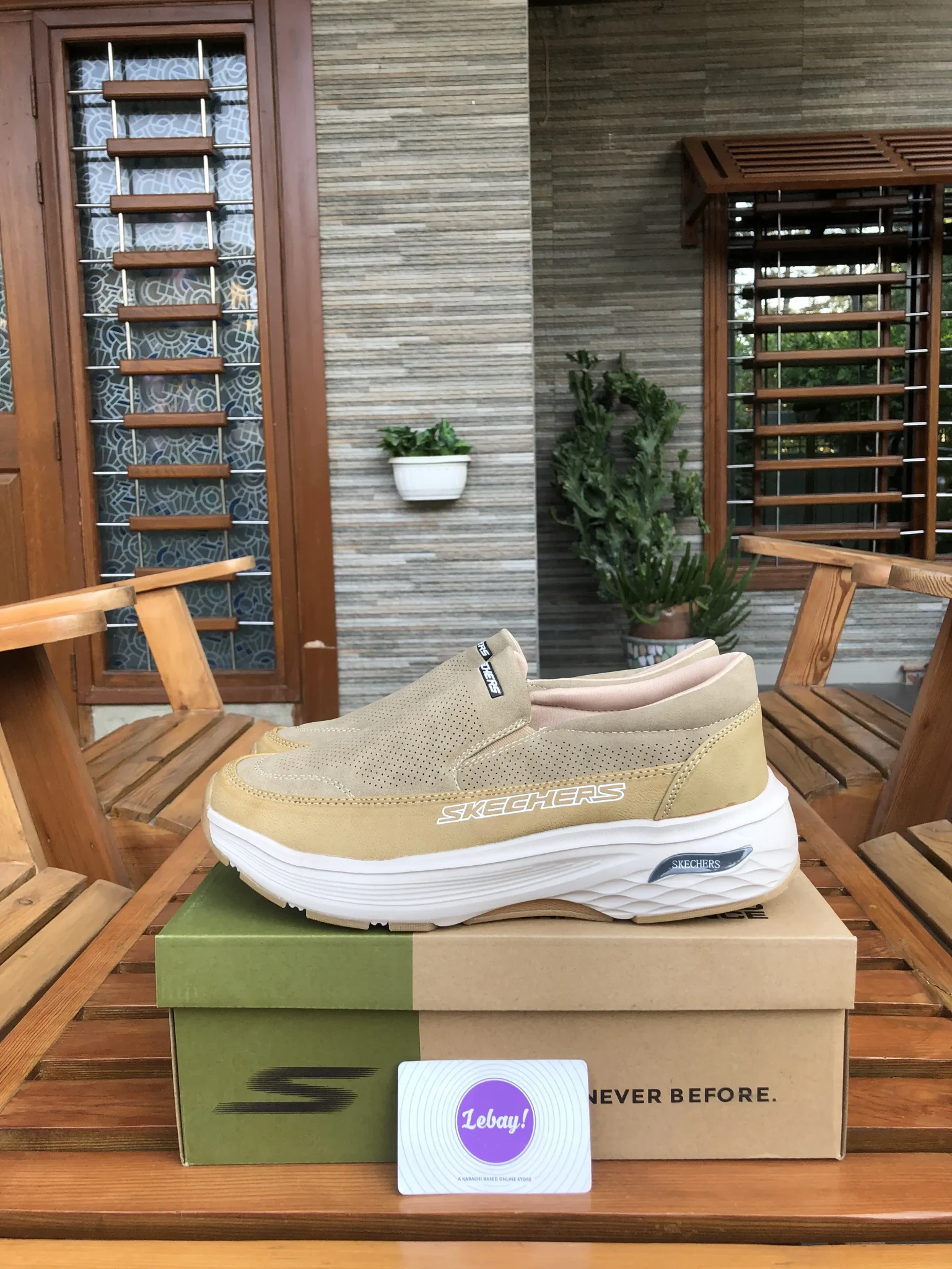 Skechers Relaxed Fit – Arch Fit (Camel Brown)
